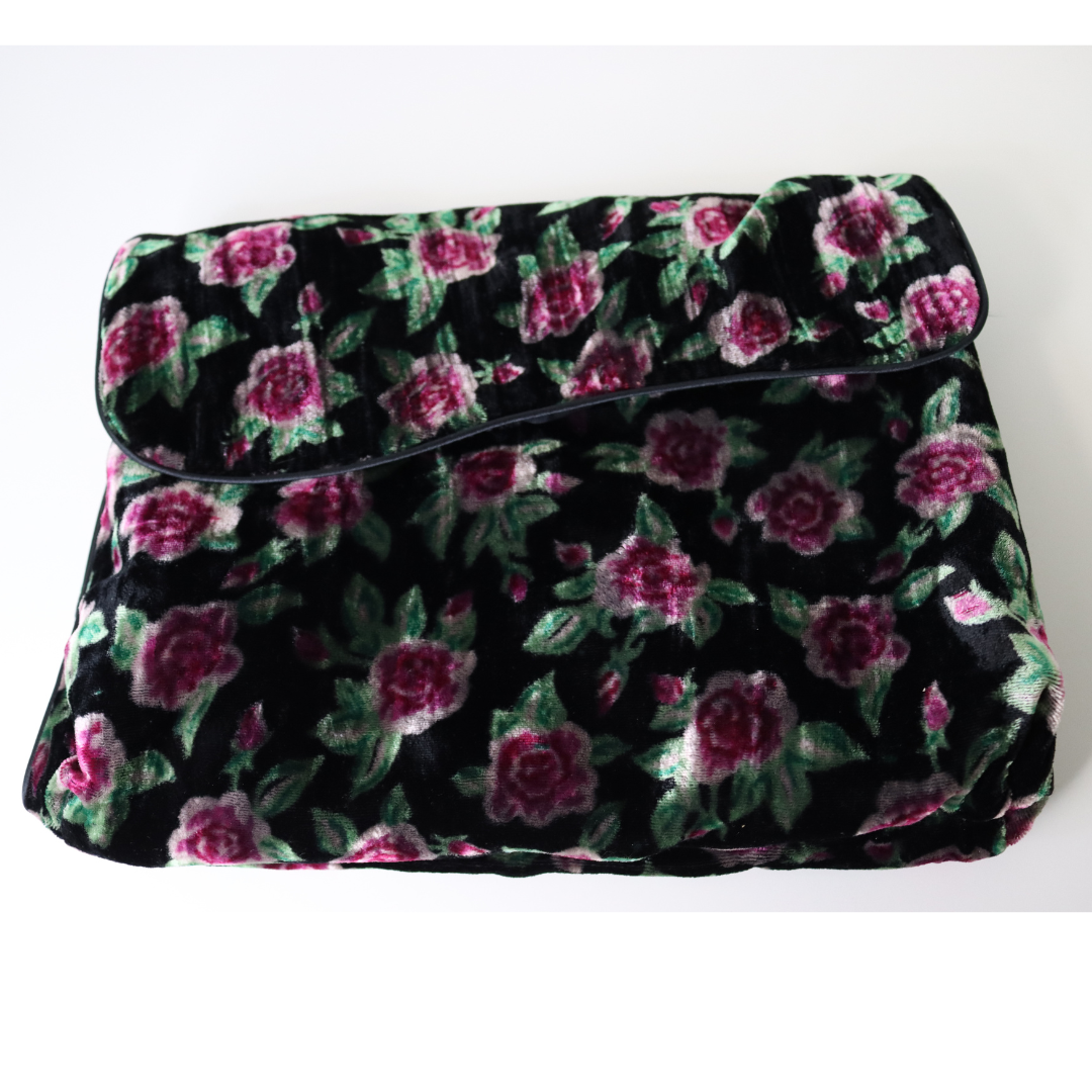 Vintage Rare Victoria Secret Cosmetic Bag Velvet Black Rose (34)