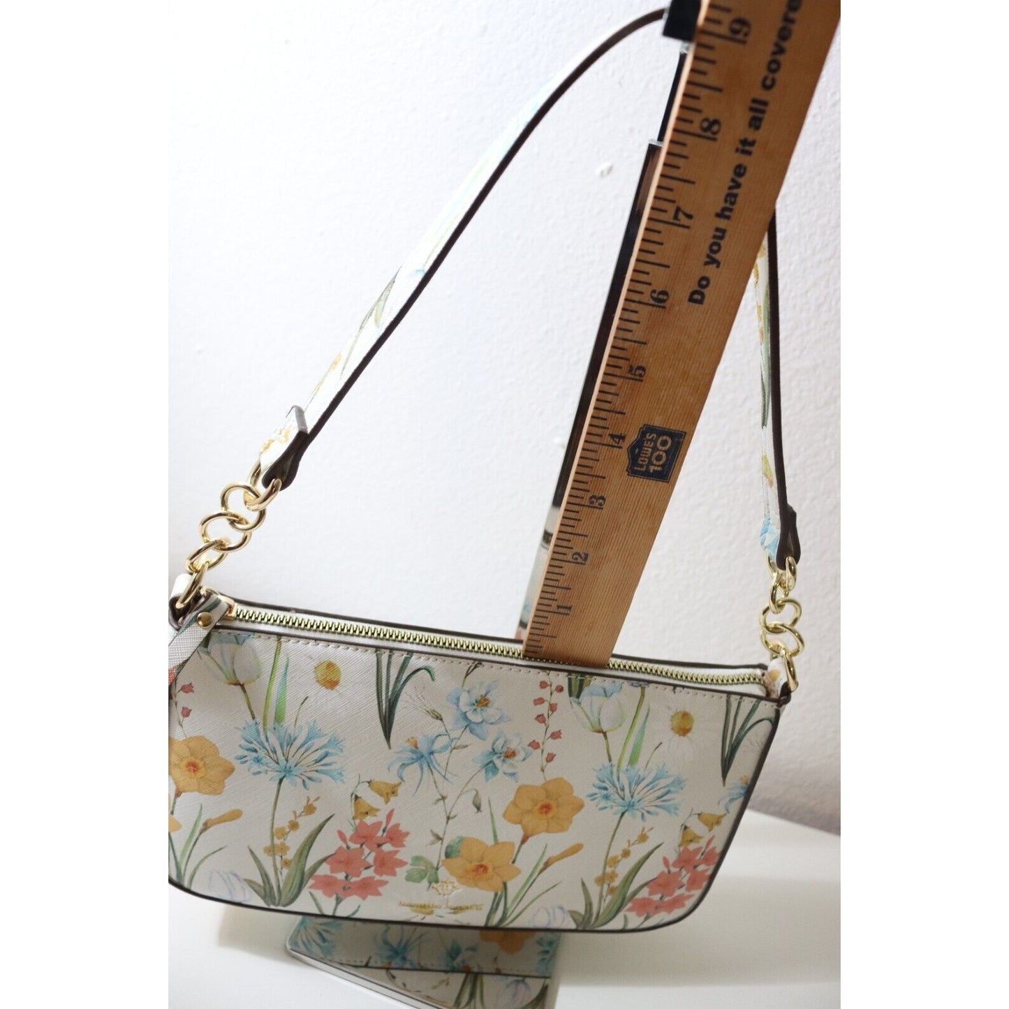 Nanette Lapore White Floral Zippered Shoulder Bag Purse Gold Hardware Pockets