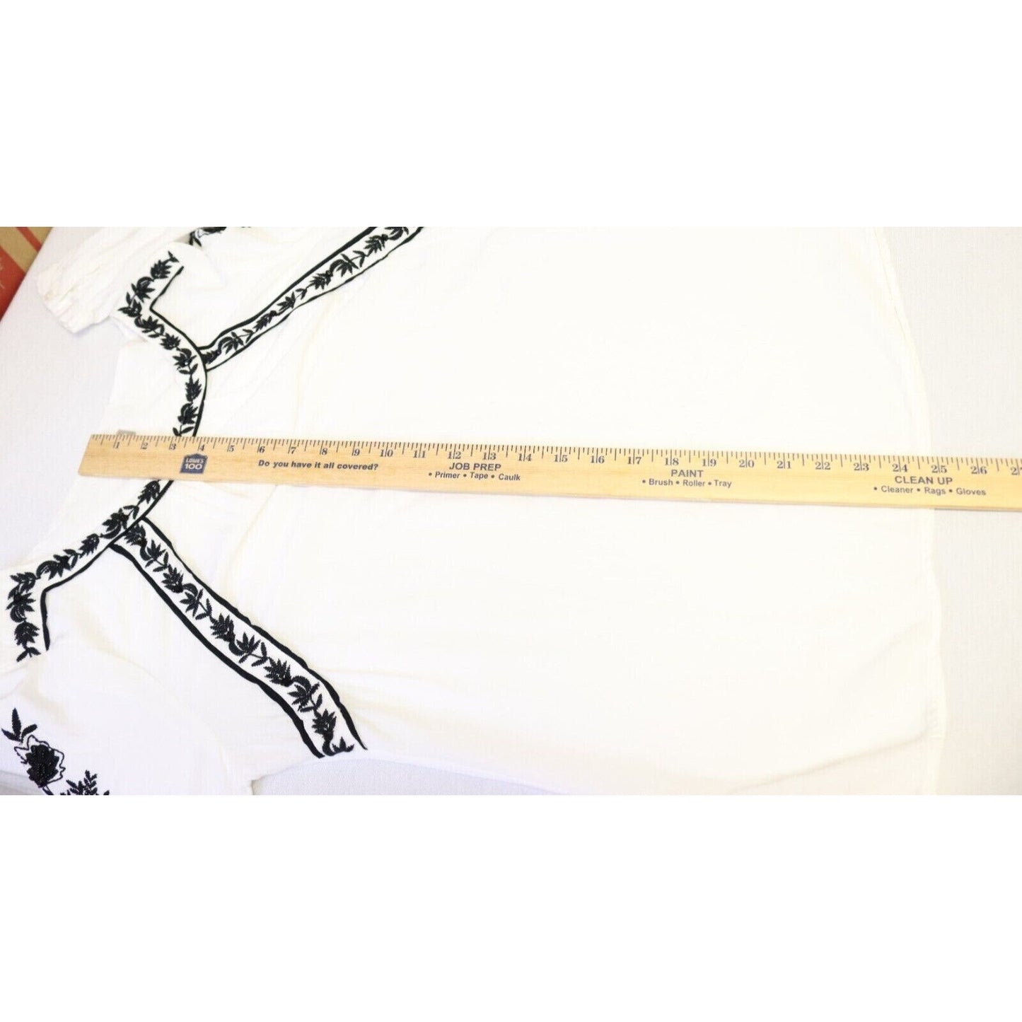 Chico's 0 (4/6) White and Black Long Sleeve Top Boho Embroidery Flaws