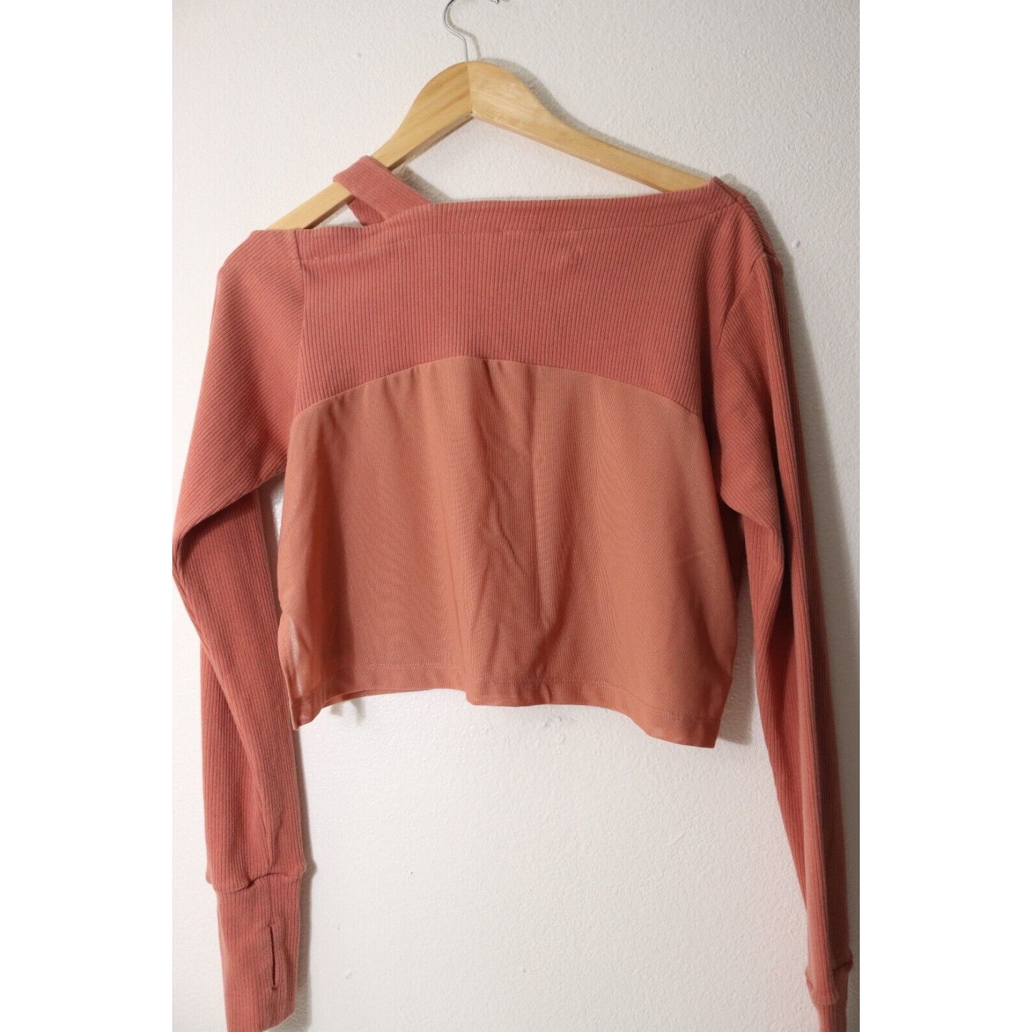Gymshark Cropped Top Long Sleeve Mesh Cold Shoulder Size Medium