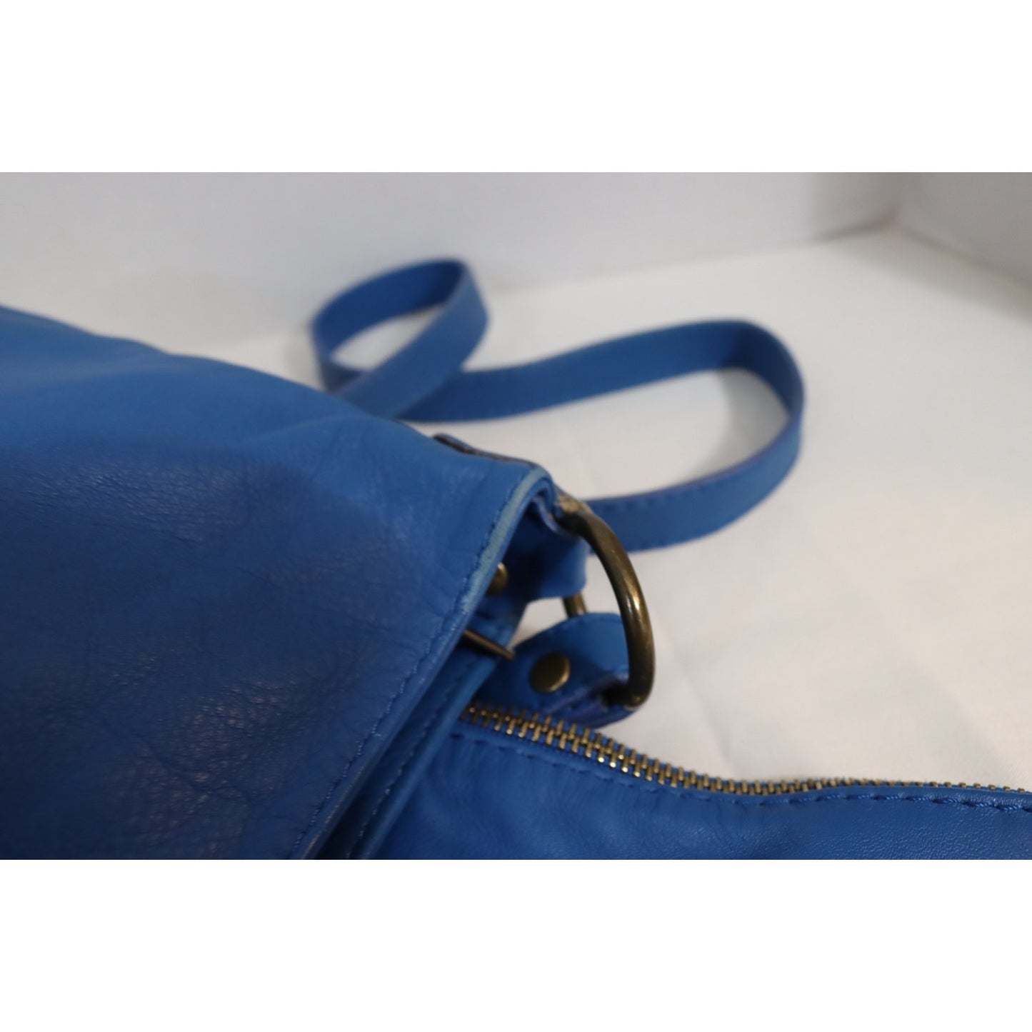 Vera Pelle Blue Crossbody Adjustable Fold Over Zip Made in Italy