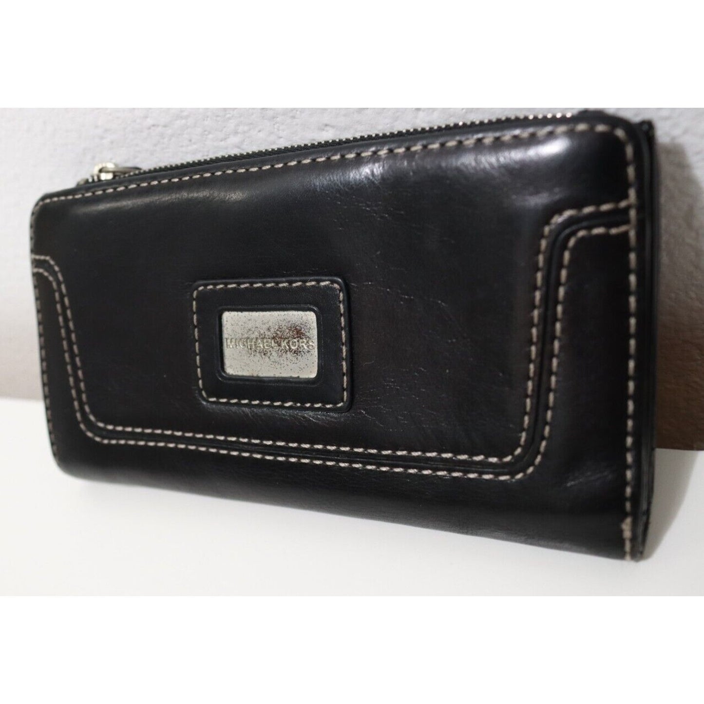 Michael Kors Black Leather Wallet White Stitching Metal Scratched