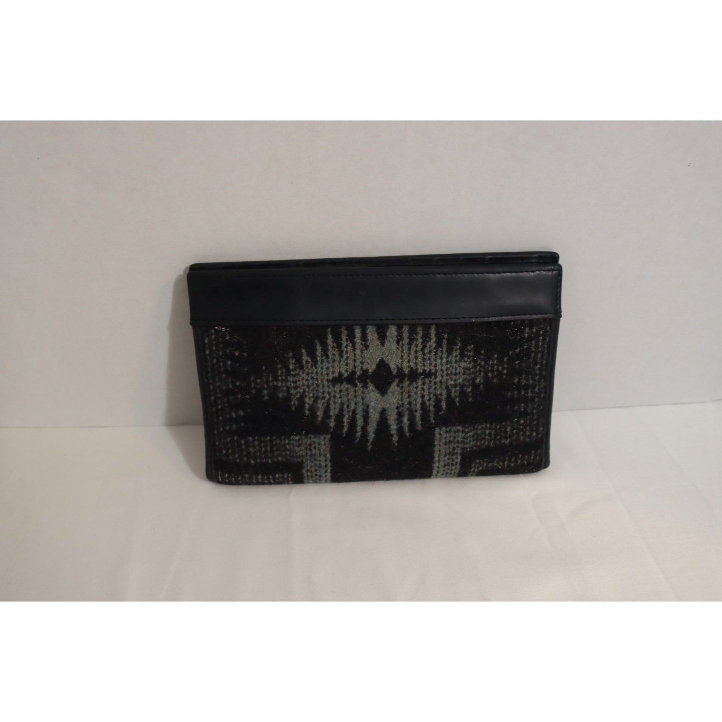 Pendleton Travel Wallet Wool Dark Azetec Flaw