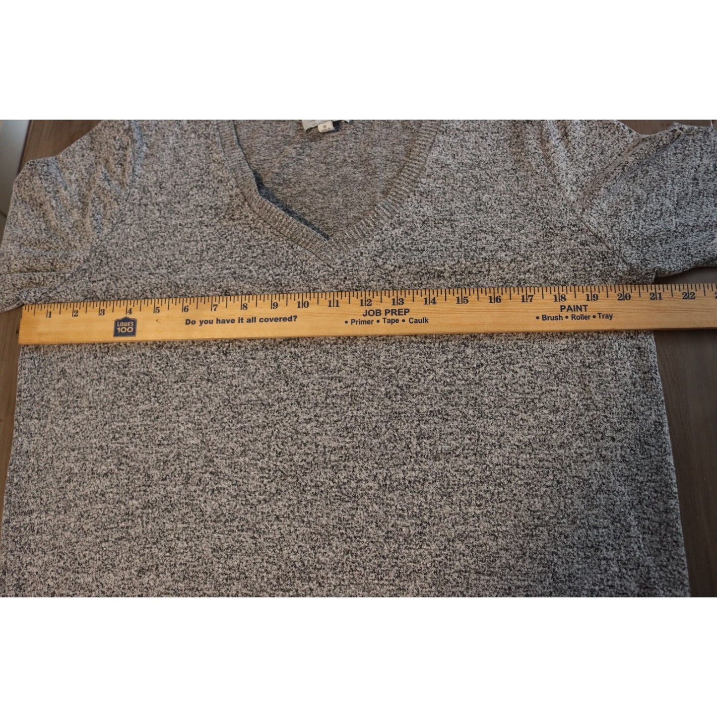 Lucky Brand M Sweater Heathered Gray Lightweight V-Neck Long Sleeve SOFT