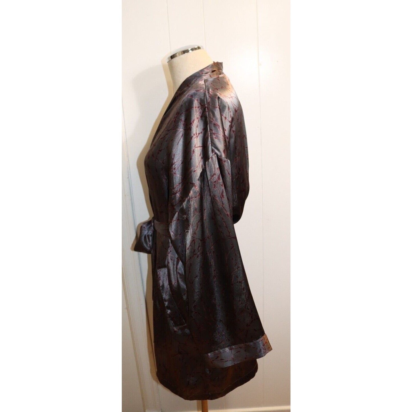 Victoria Secret Brown Robe With Red Leaf Design One Size Attached Tie