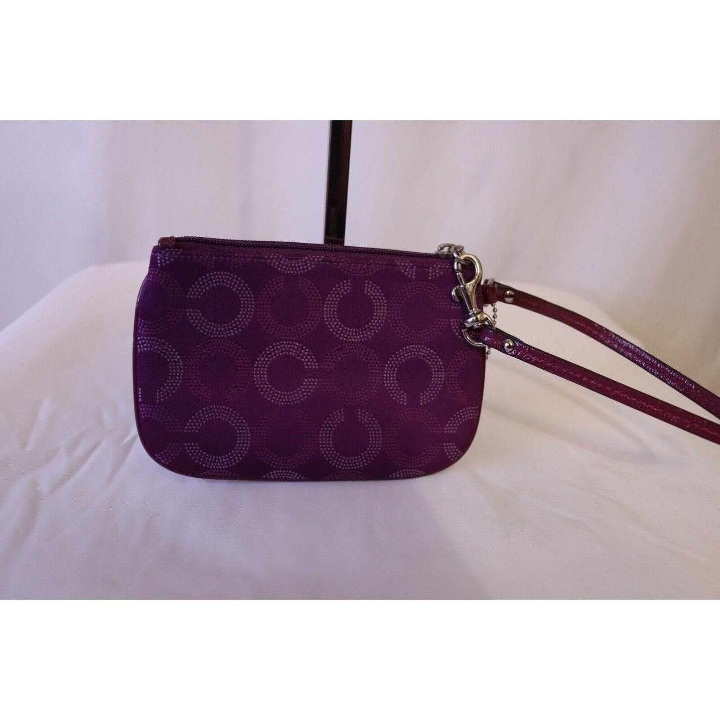 Coach Purple Wristlet C Logo Hangtag