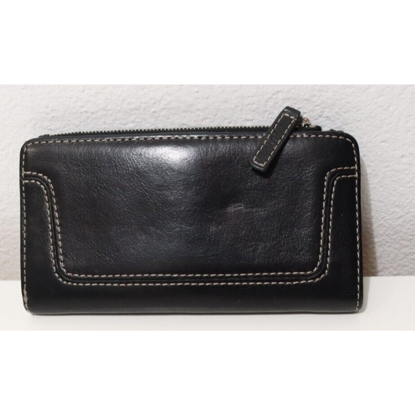 Michael Kors Black Leather Wallet White Stitching Metal Scratched