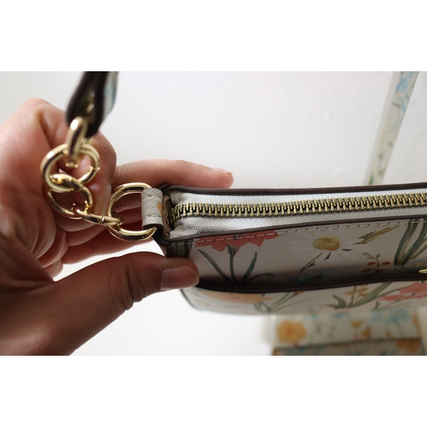 Nanette Lapore White Floral Zippered Shoulder Bag Purse Gold Hardware Pockets