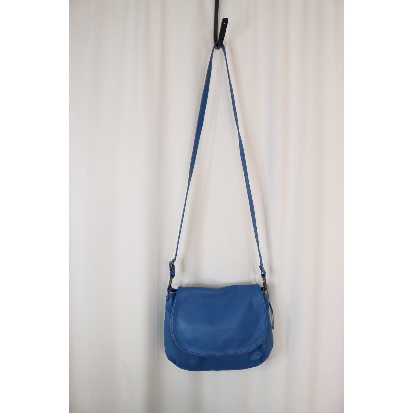 Vera Pelle Blue Crossbody Adjustable Fold Over Zip Made in Italy