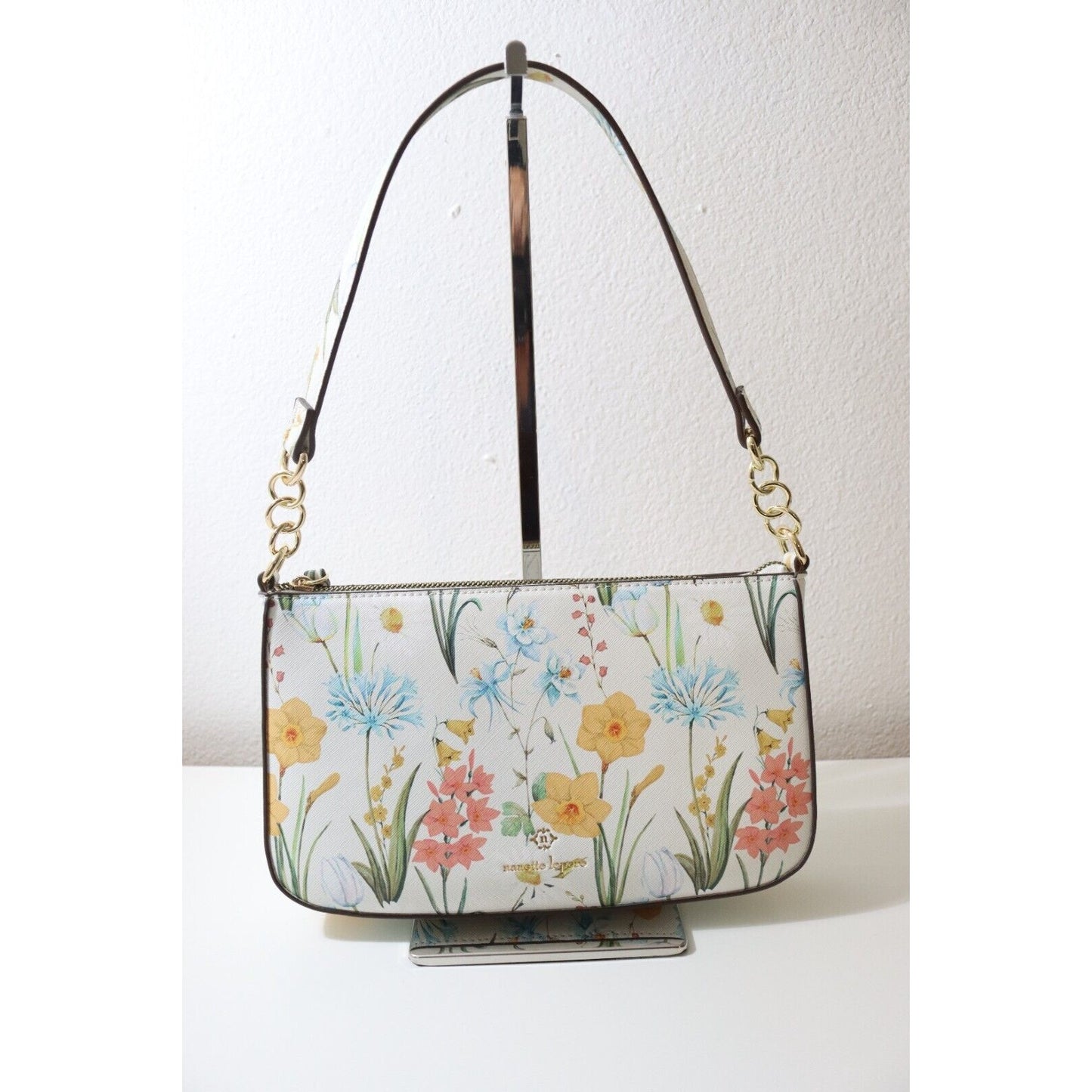 Nanette Lapore White Floral Zippered Shoulder Bag Purse Gold Hardware Pockets