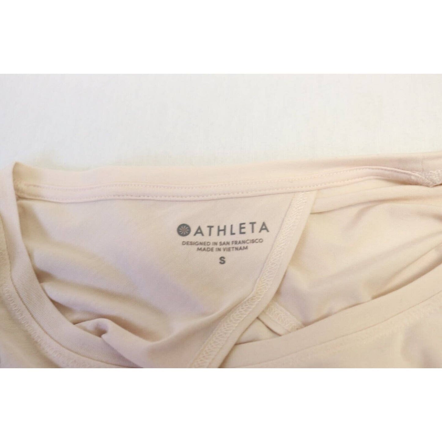 Athleta Pink Long Sleeve Activewear Small Open Knot Back