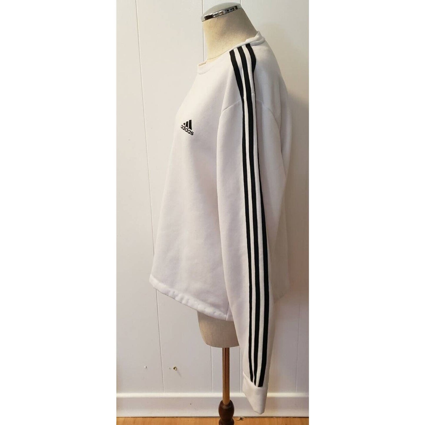 Adidas sweatshirt 3 striped streetwear Size Large (40)