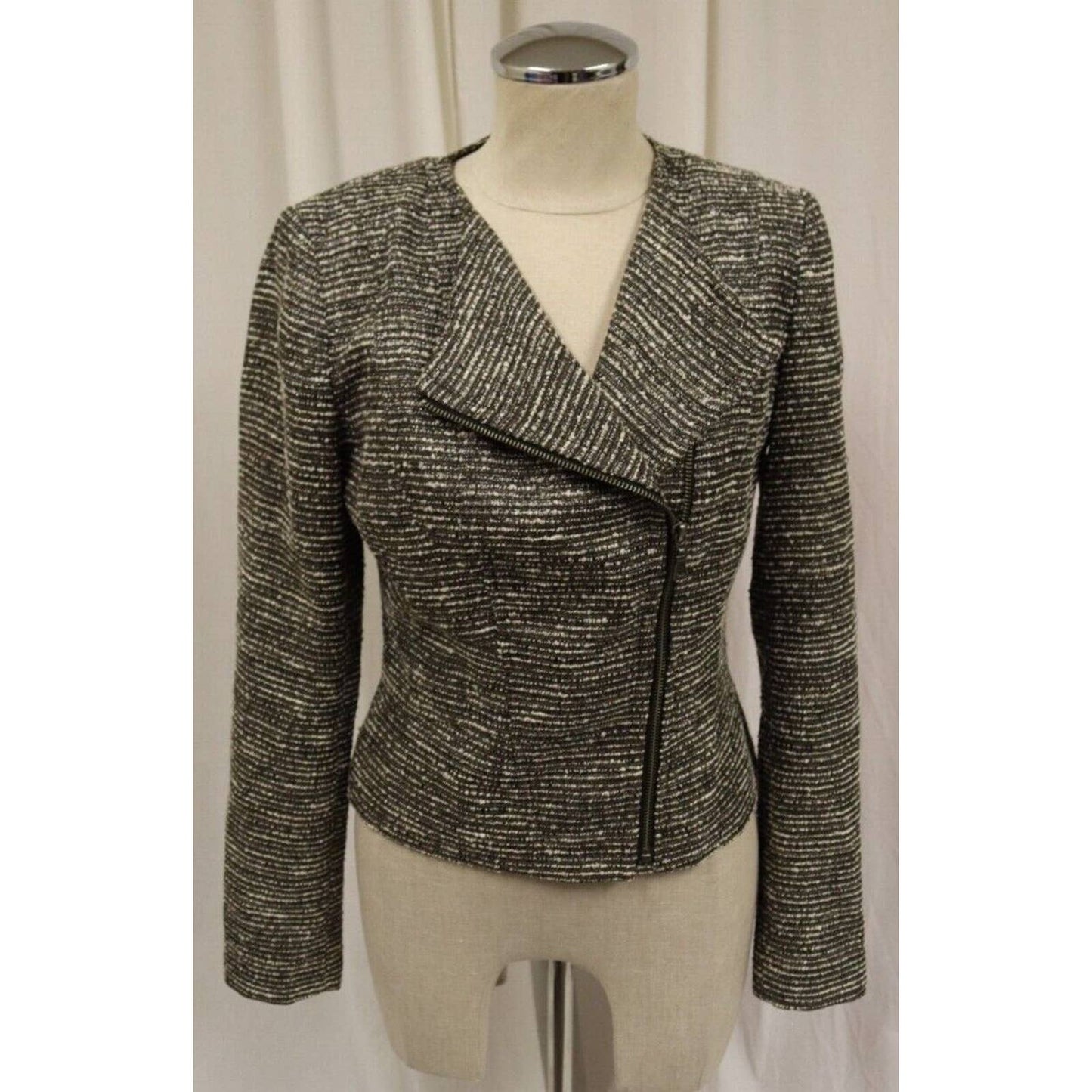 Tahari Tweed Blazer Size 6