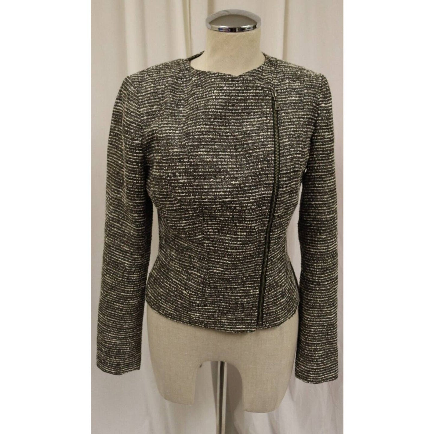 Tahari Tweed Blazer Size 6