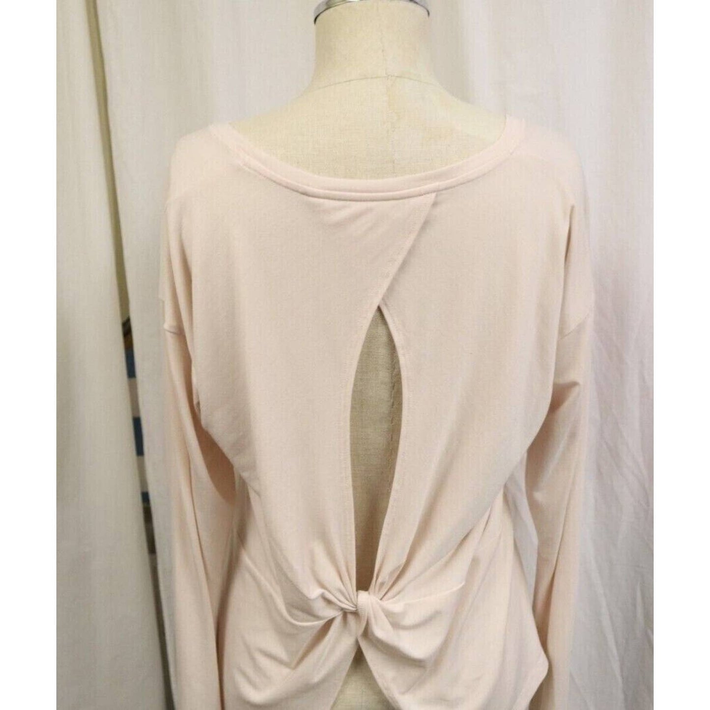 Athleta Pink Long Sleeve Activewear Small Open Knot Back