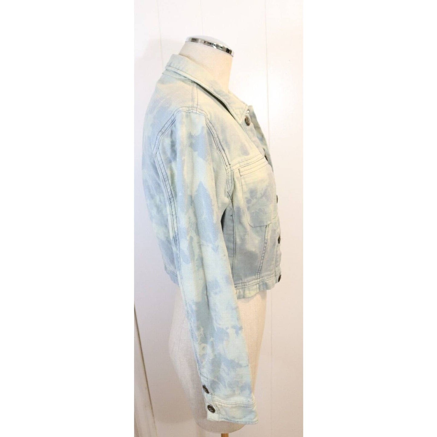 Free People Camouflage Classic Long Sleeves Button Down Jean Jacket