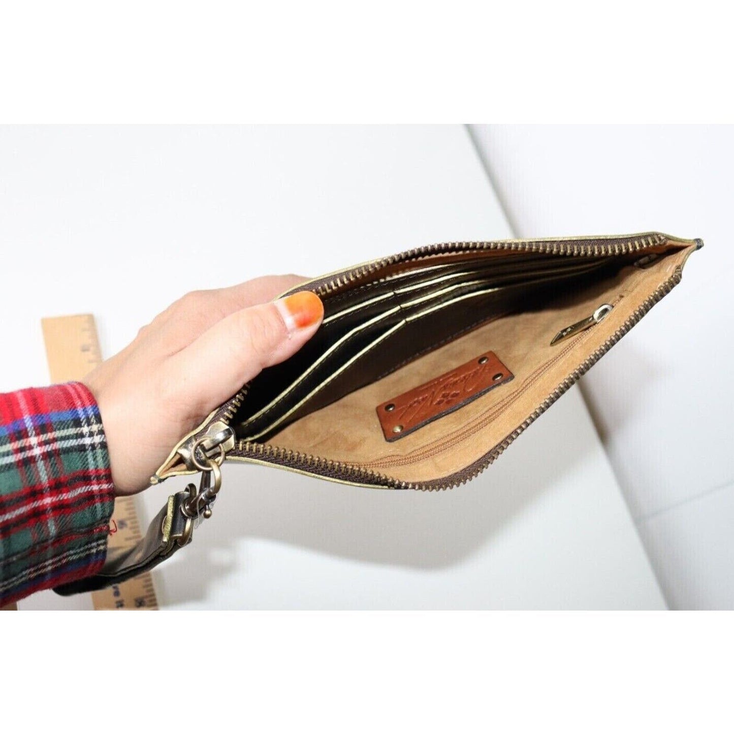 Patricia Nash Clutch Phone Bag Wrislet Evening Bag Organizer Black/Gold Leather