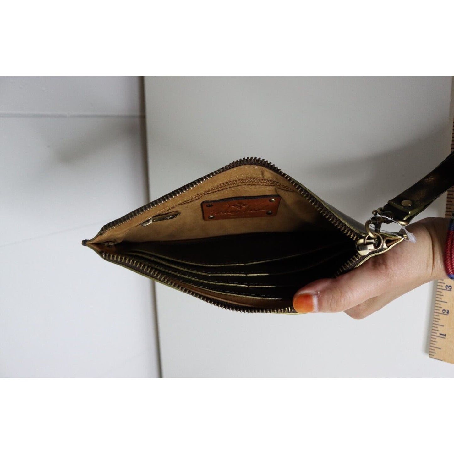 Patricia Nash Clutch Phone Bag Wrislet Evening Bag Organizer Black/Gold Leather