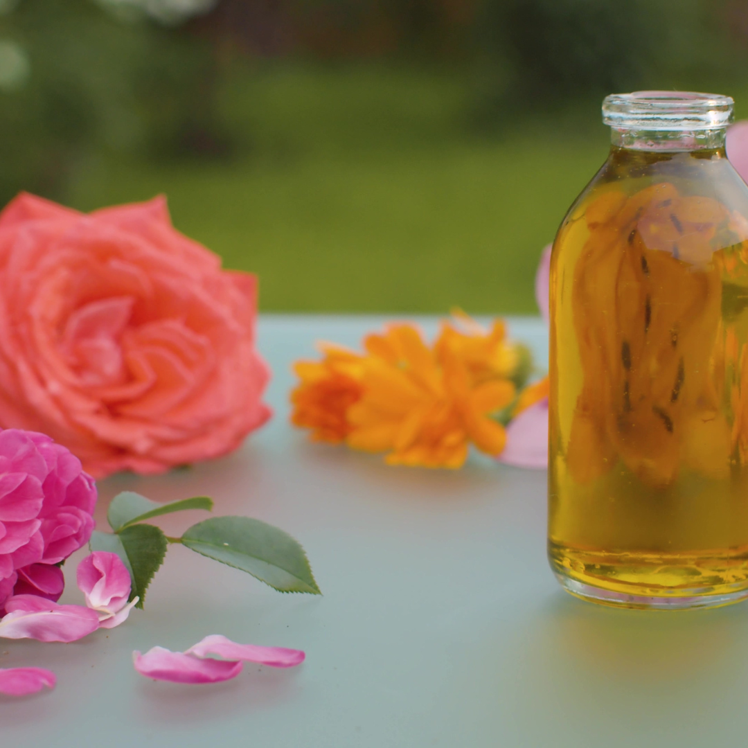 How to use the calendula and rose face oil