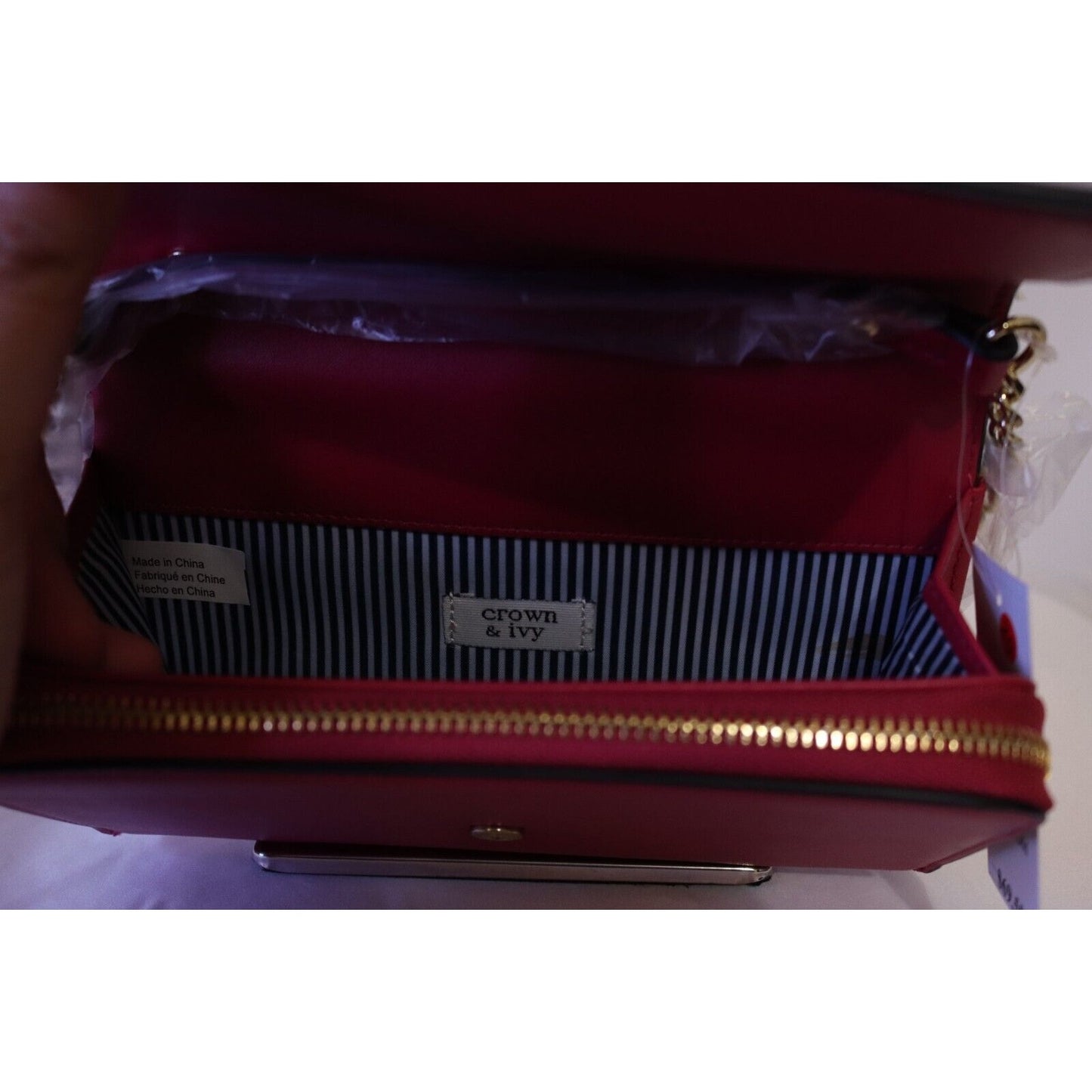 NWT Crown & Ivy Pink Crossbody Purse Convertable Wallet Detactable Strap