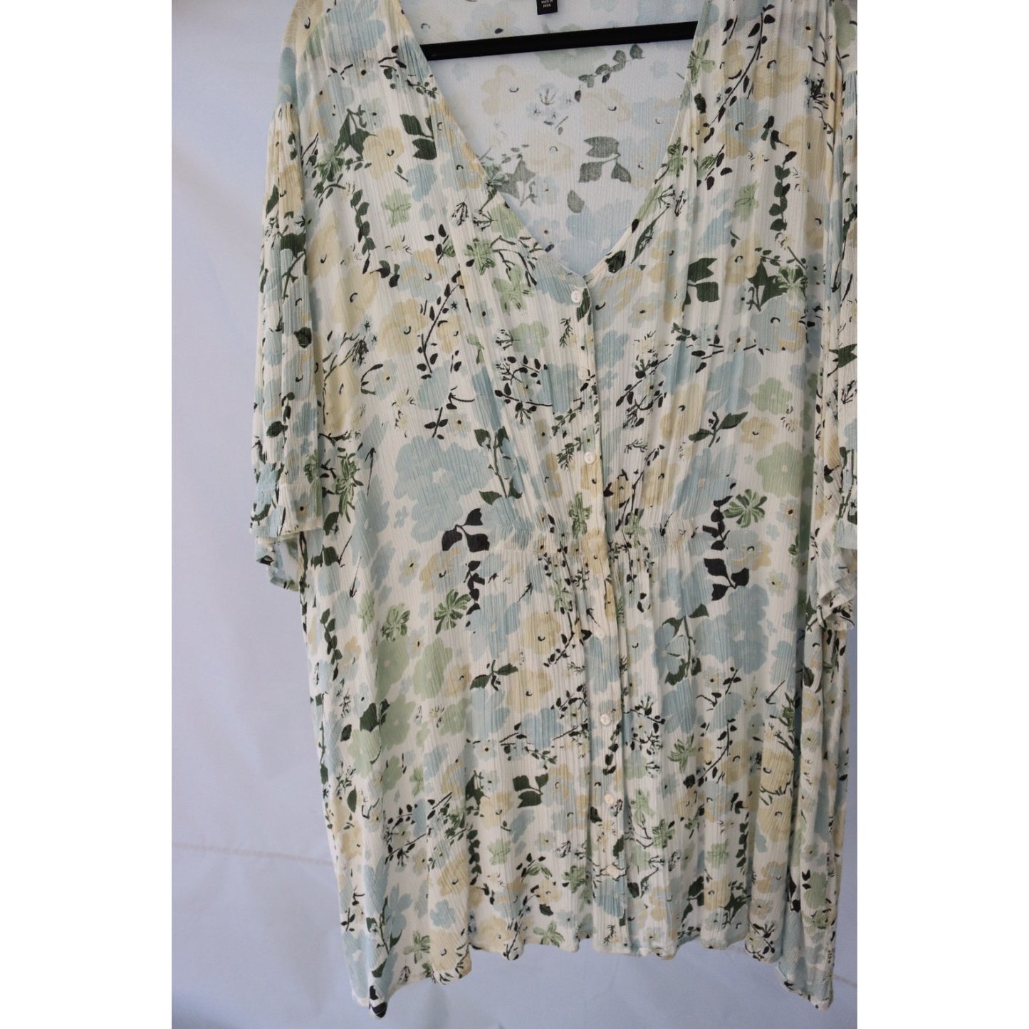 Ellos Cream and Floral Top Short Sleeve Size 26/28/2X Button Up