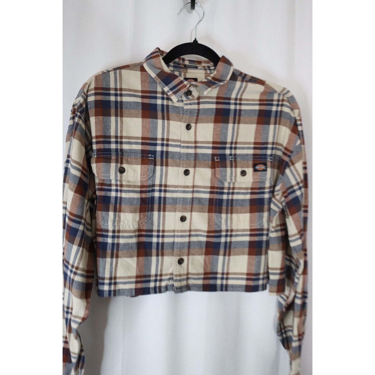 Dickies Cropped Button Down Size Large Relaxed Fit Long Sleeve