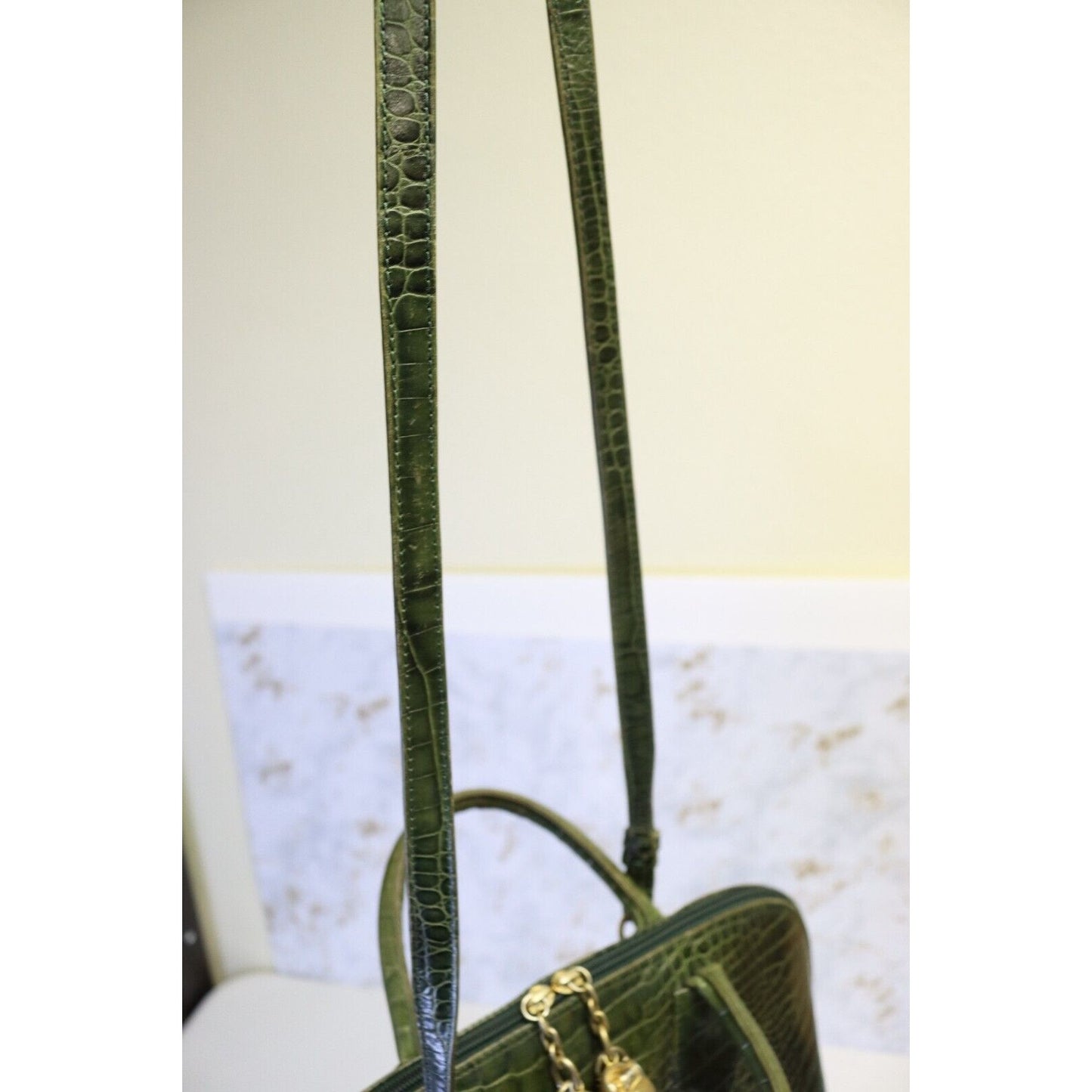 Vintage Vicenza 1993 Crocodile Embossed Leather Shoulder Bag Handbag