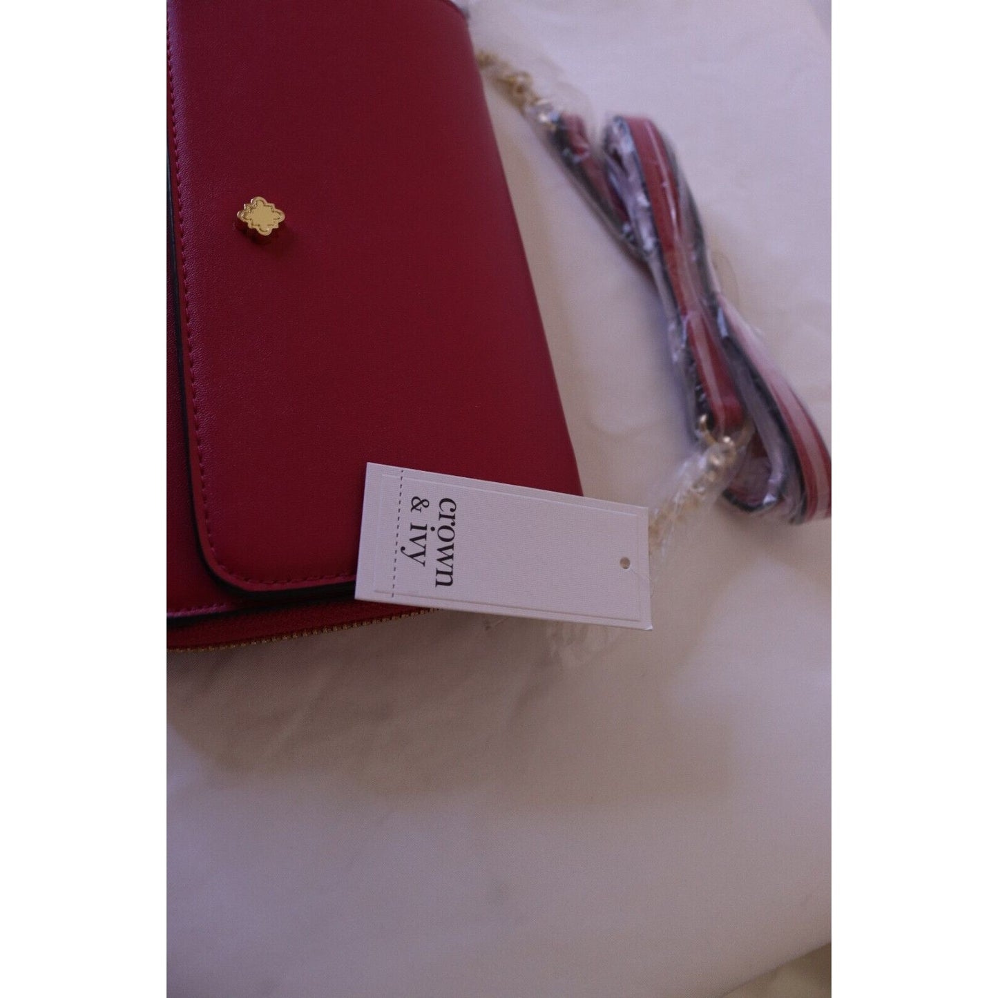 NWT Crown & Ivy Pink Crossbody Purse Convertable Wallet Detactable Strap