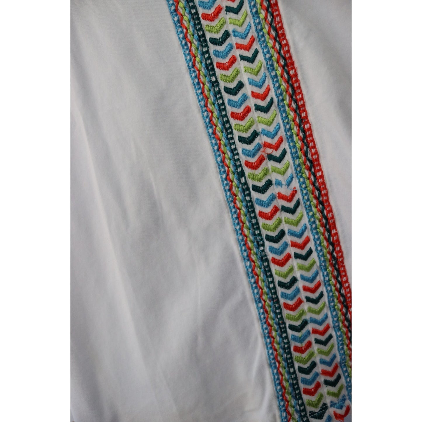 Soft Surroundings White Short Sleeve Top Size Small Embroidery