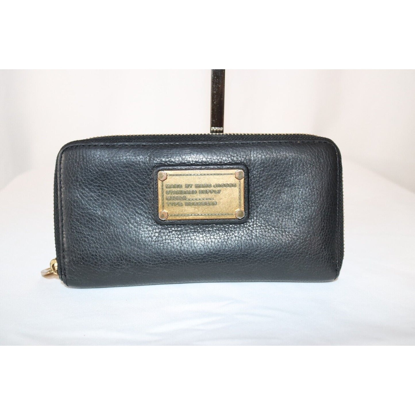 Marc by Marc Jacobs Standard Supply Leather Zip Around Wallet FLAW
