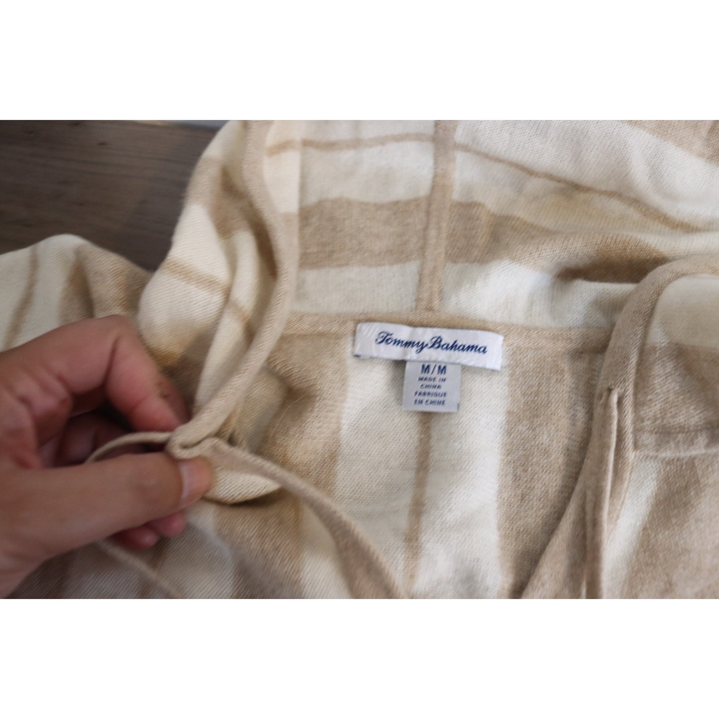 Tommy Bahama Medium Wool/Cashmere V Neck Long Sleeve Hoodie Lightweight