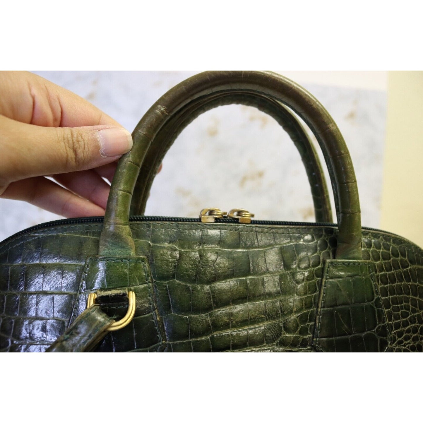 Vintage Vicenza 1993 Crocodile Embossed Leather Shoulder Bag Handbag