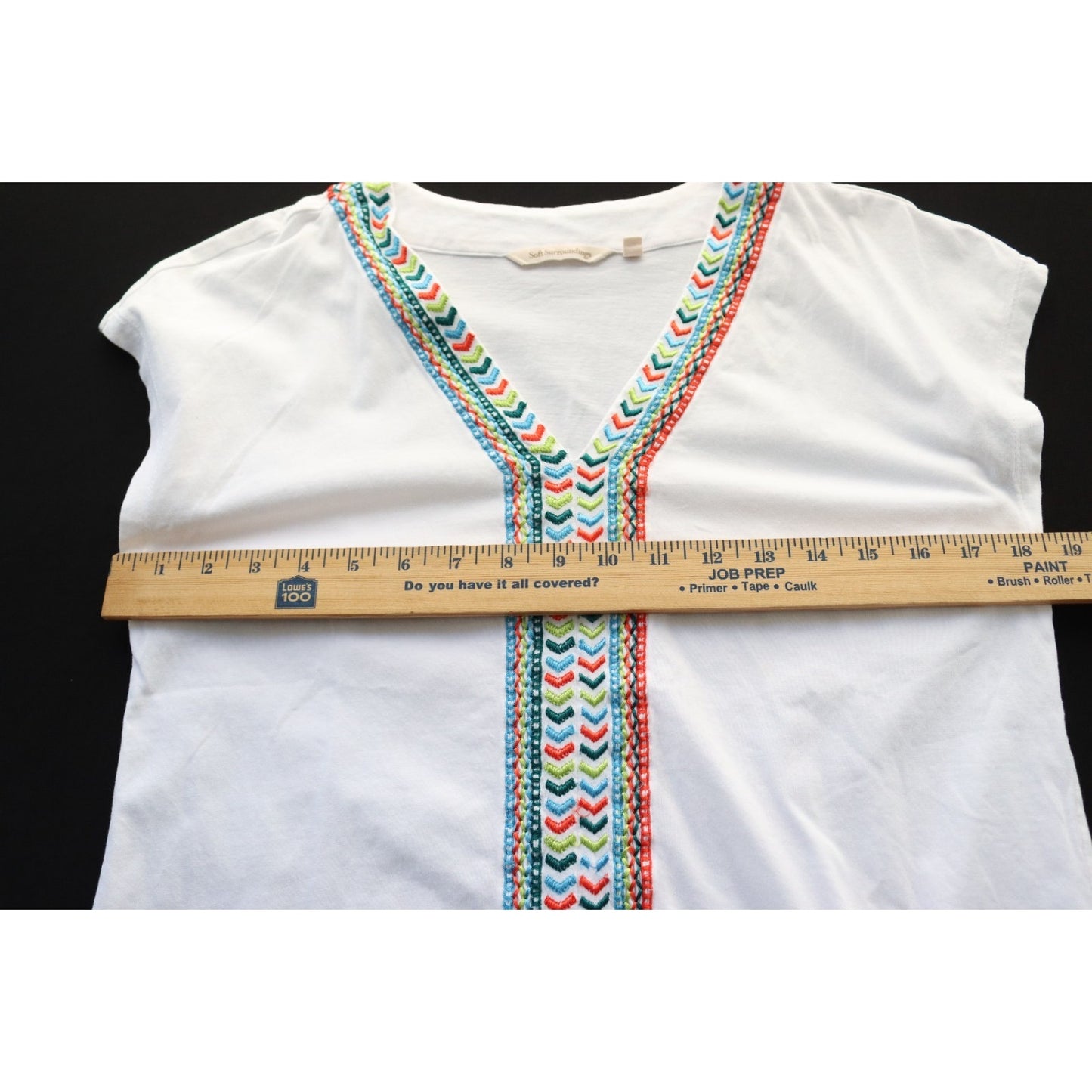 Soft Surroundings White Short Sleeve Top Size Small Embroidery
