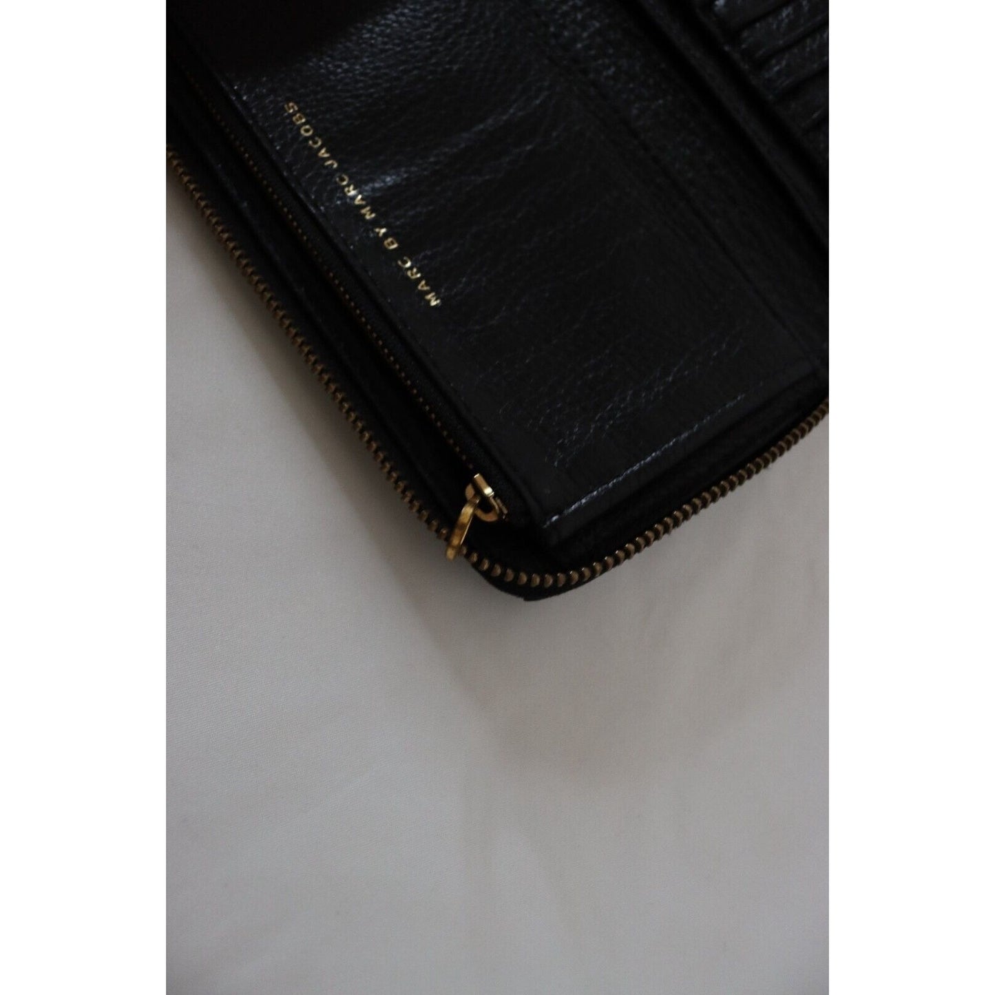Marc by Marc Jacobs Standard Supply Leather Zip Around Wallet FLAW