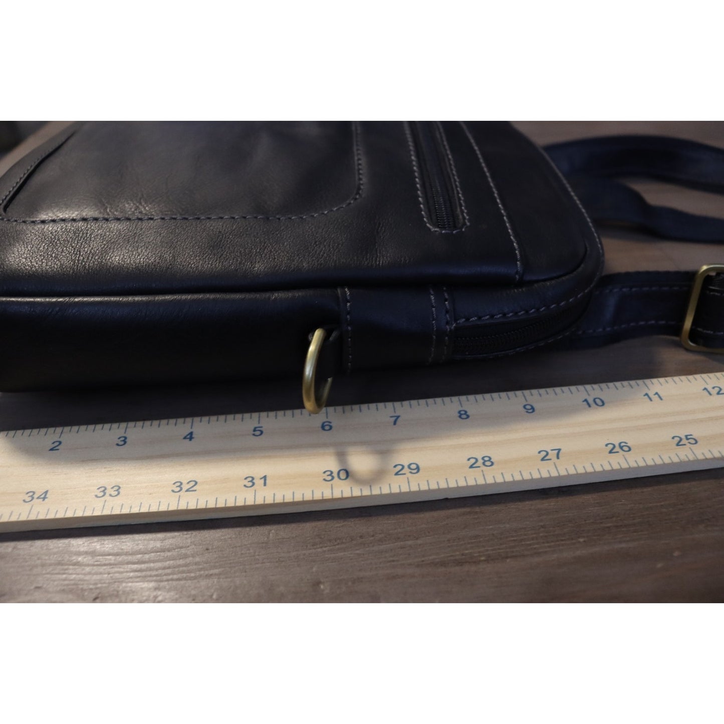 Vera Pelle Crossbody Black Leather Crossbody Bag