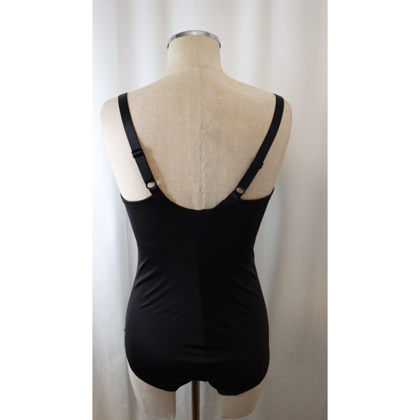 Maidenform Black Underwire 38C Bodysuit Adjustable