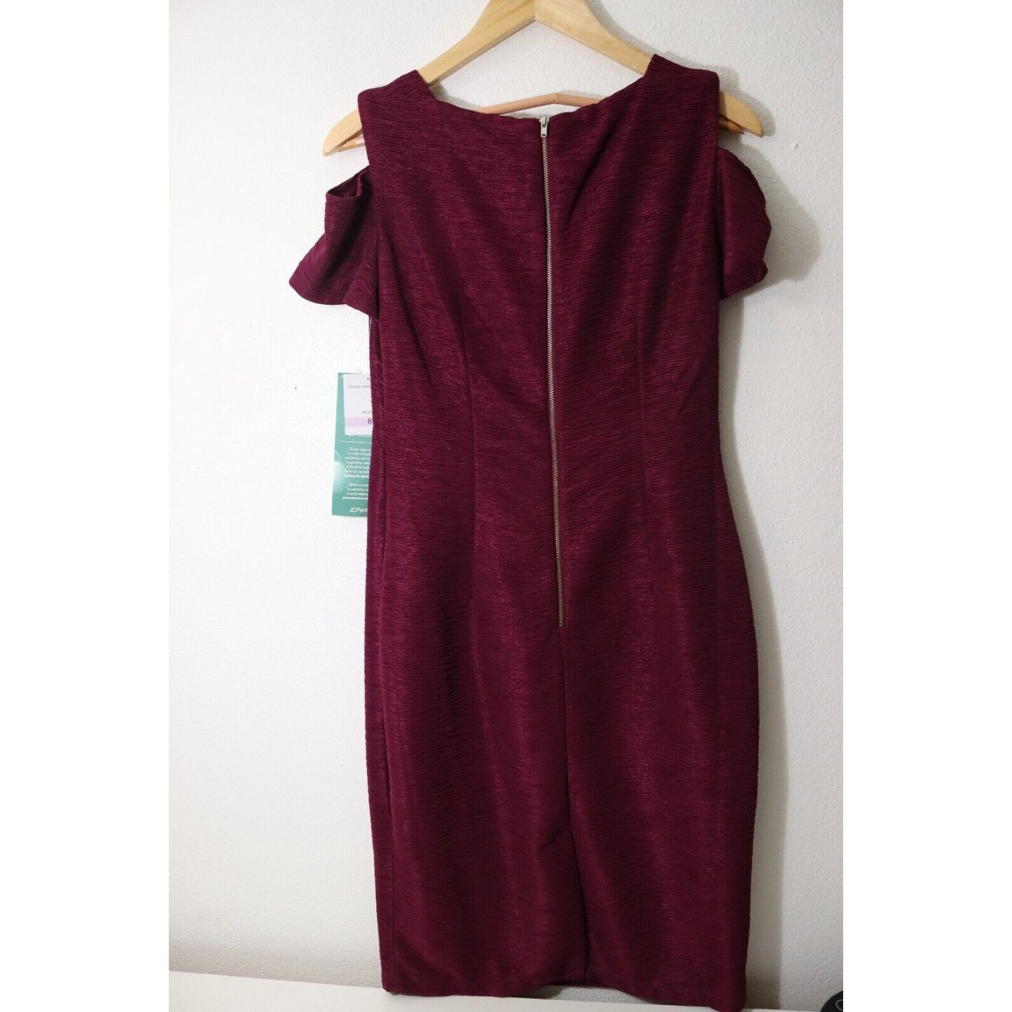 NWT Just Taylor Bodycon Dress Cold Shoulder Red Size 6