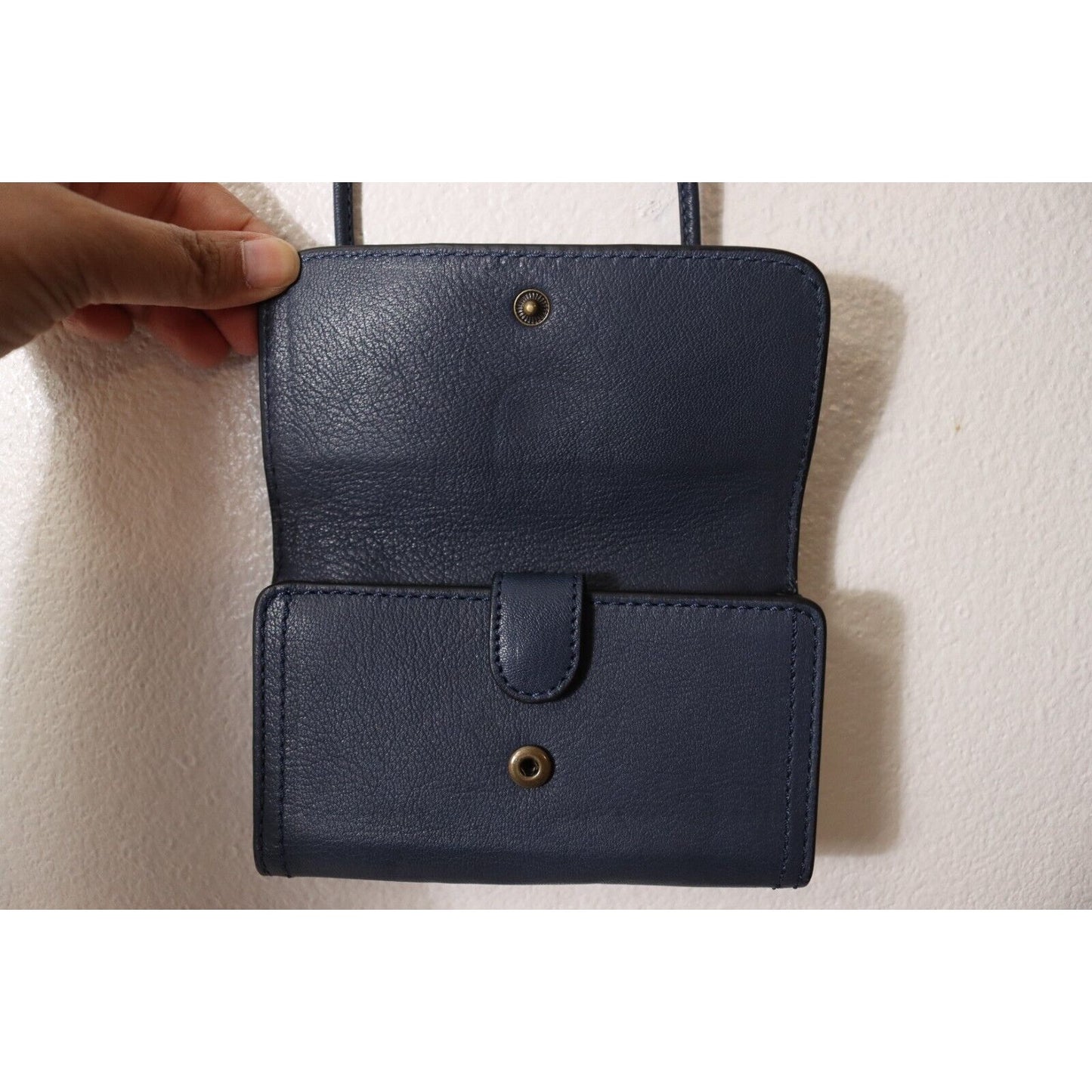 FRYE Lily Phone Crossbody Wallet Leather Navy Tri-Fold