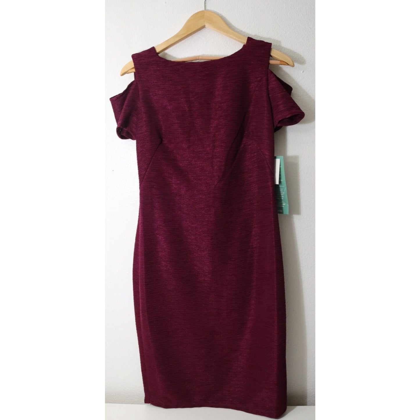 NWT Just Taylor Bodycon Dress Cold Shoulder Red Size 6