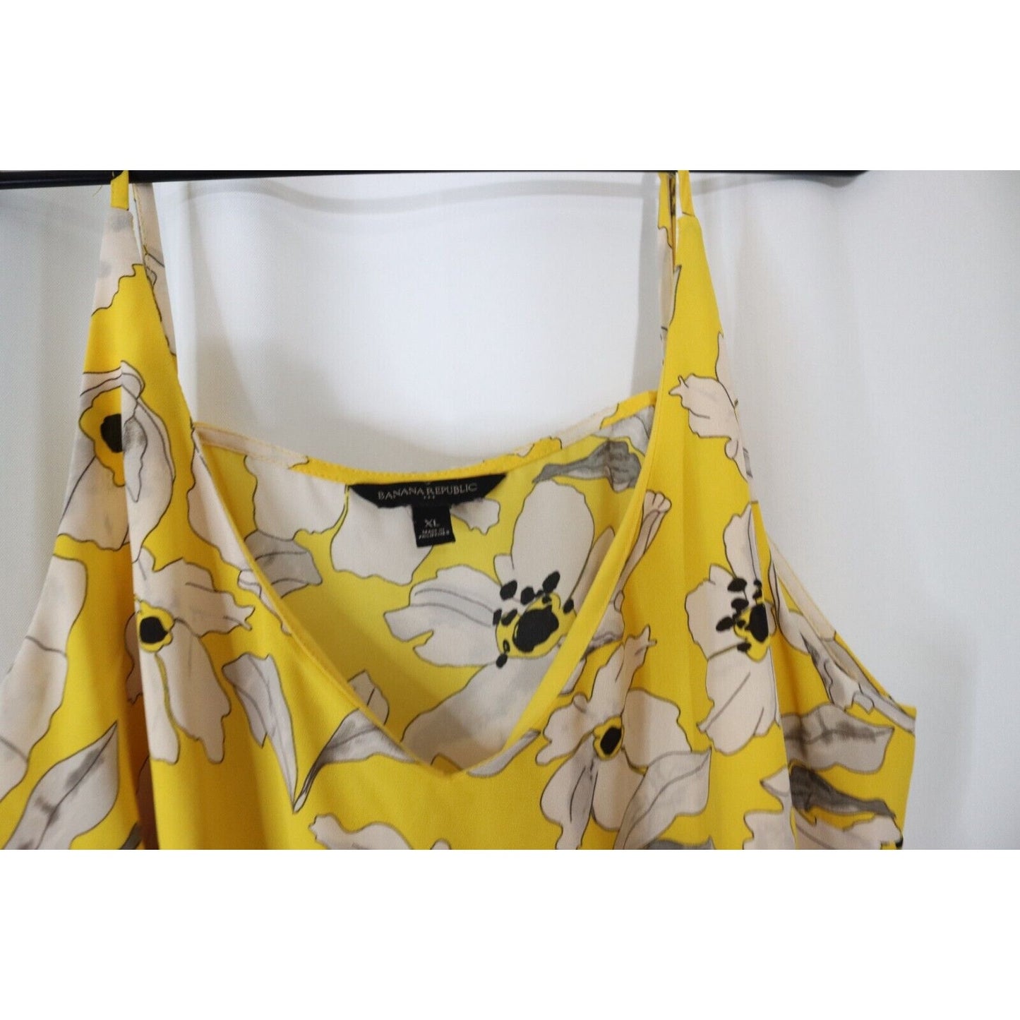 Banana Republic Yellow Tank Top Size XL V Neck Lightweight Floral