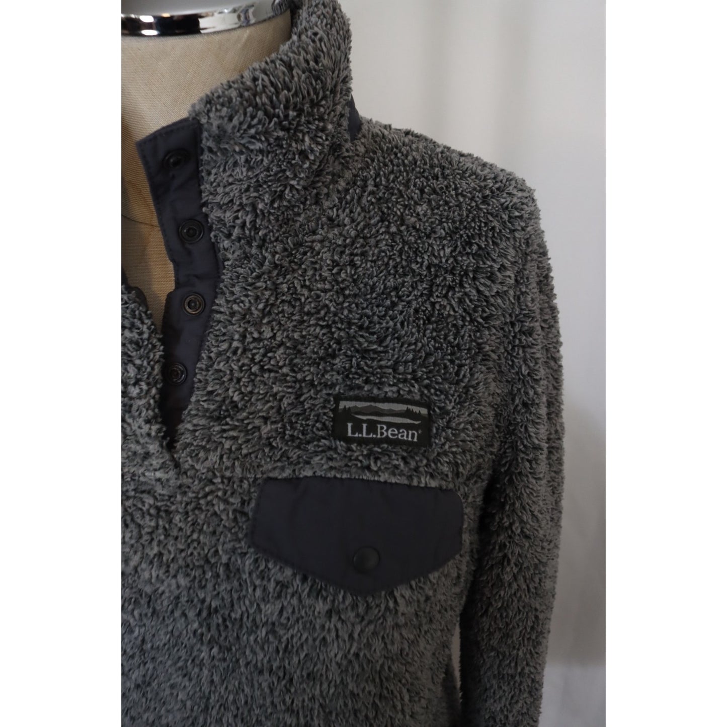 L.L Bean Sweater Button XS Long Sleeve Polyester