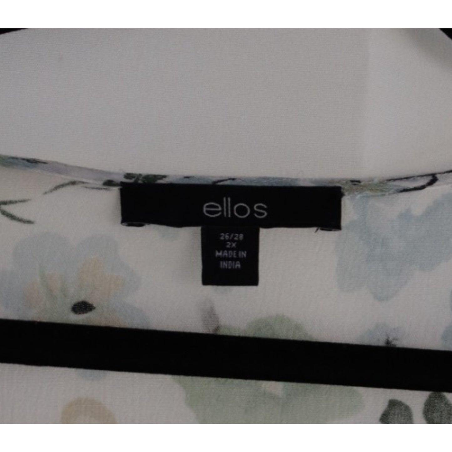 Ellos Cream and Floral Top Short Sleeve Size 26/28/2X Button Up