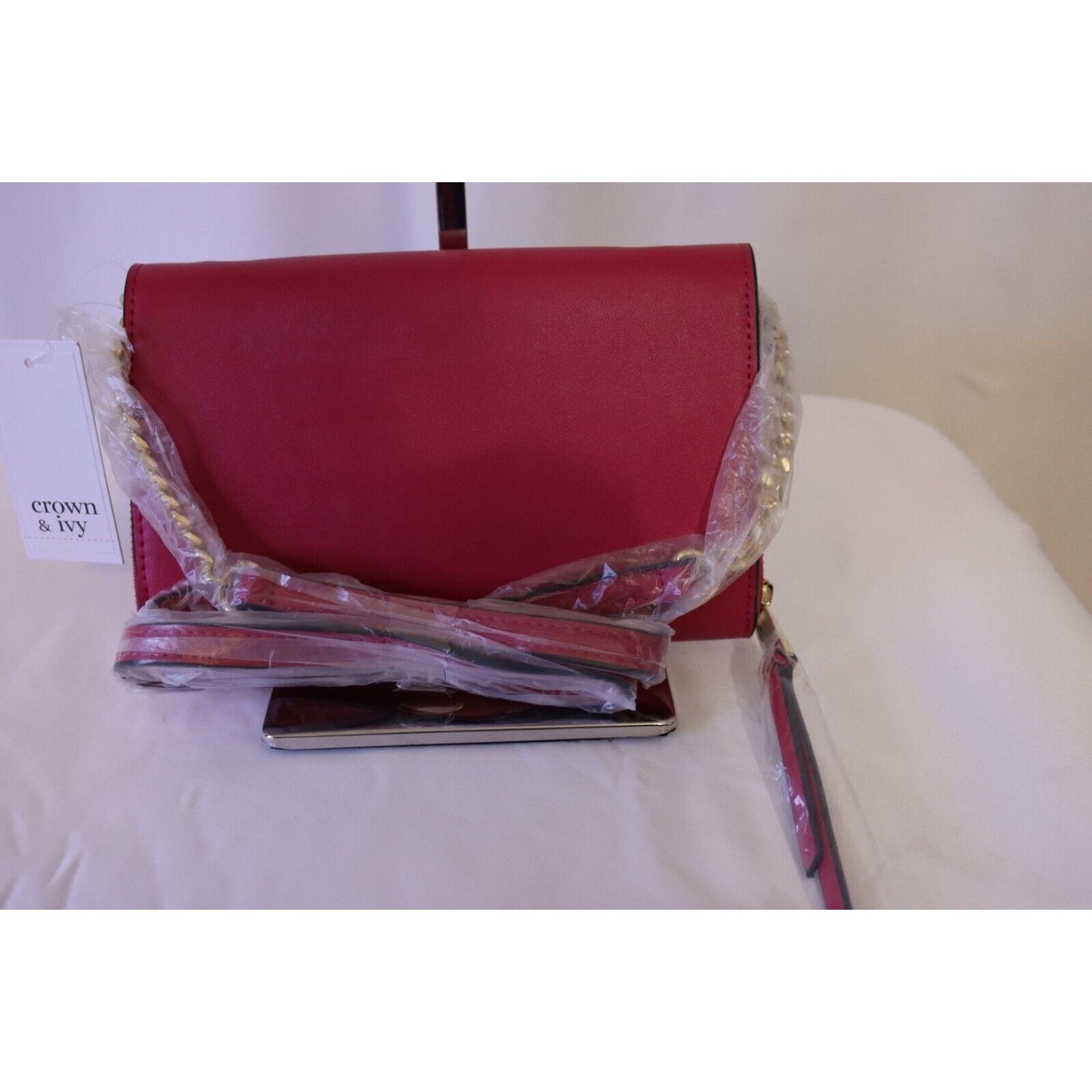 NWT Crown & Ivy Pink Crossbody Purse Convertable Wallet Detactable Strap
