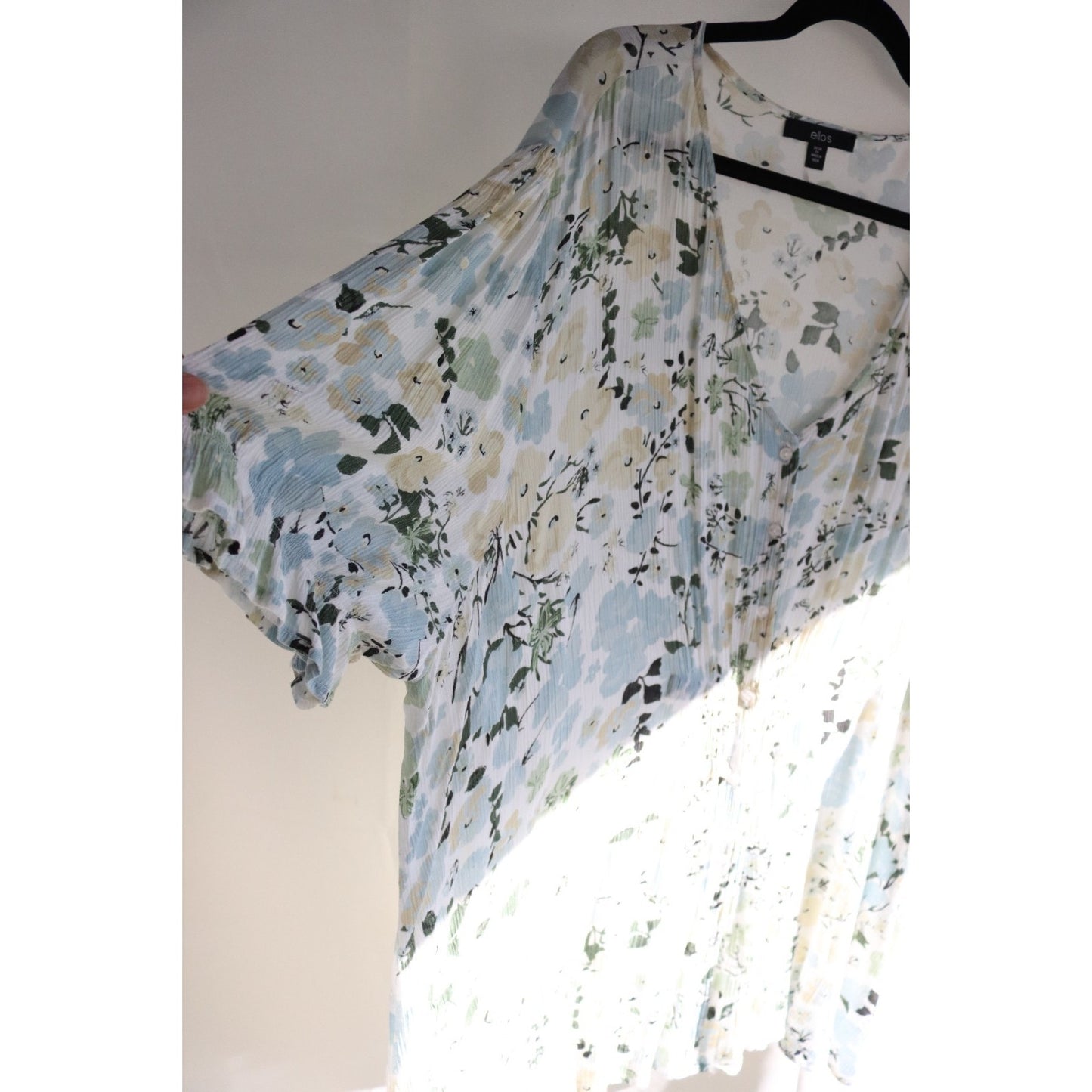 Ellos Cream and Floral Top Short Sleeve Size 26/28/2X Button Up