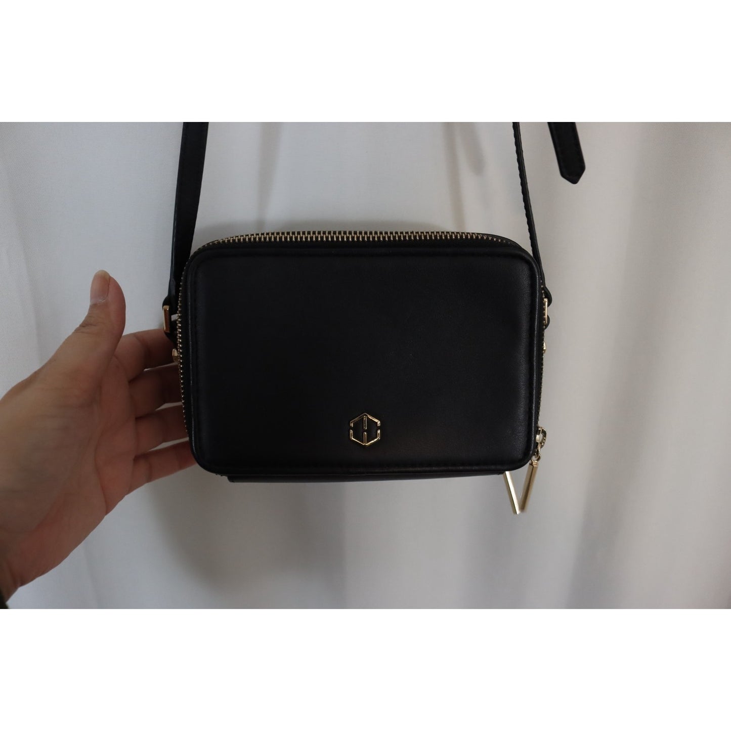 Welden Cow Leather Crossbody Black Gold Hardware Woven