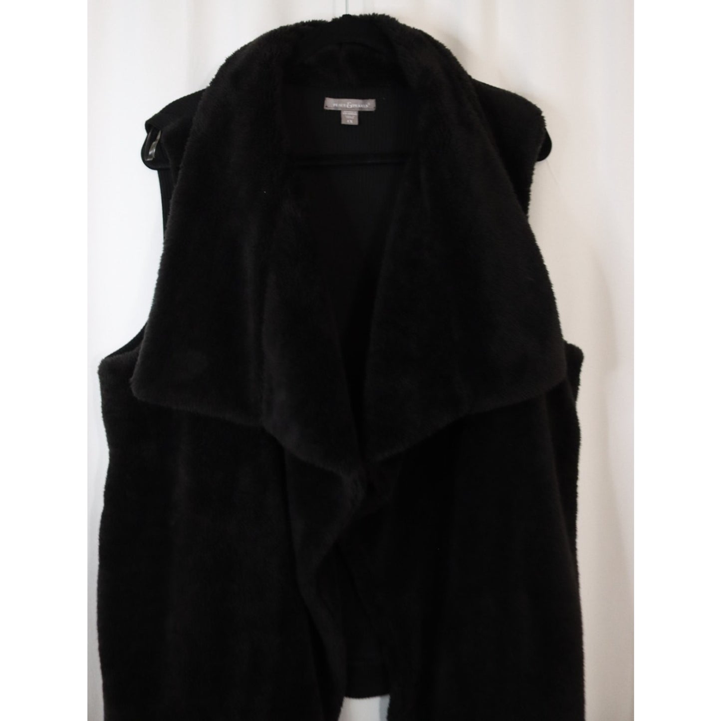 Peace and Pearl Faux Fur Vest 1X Polyester