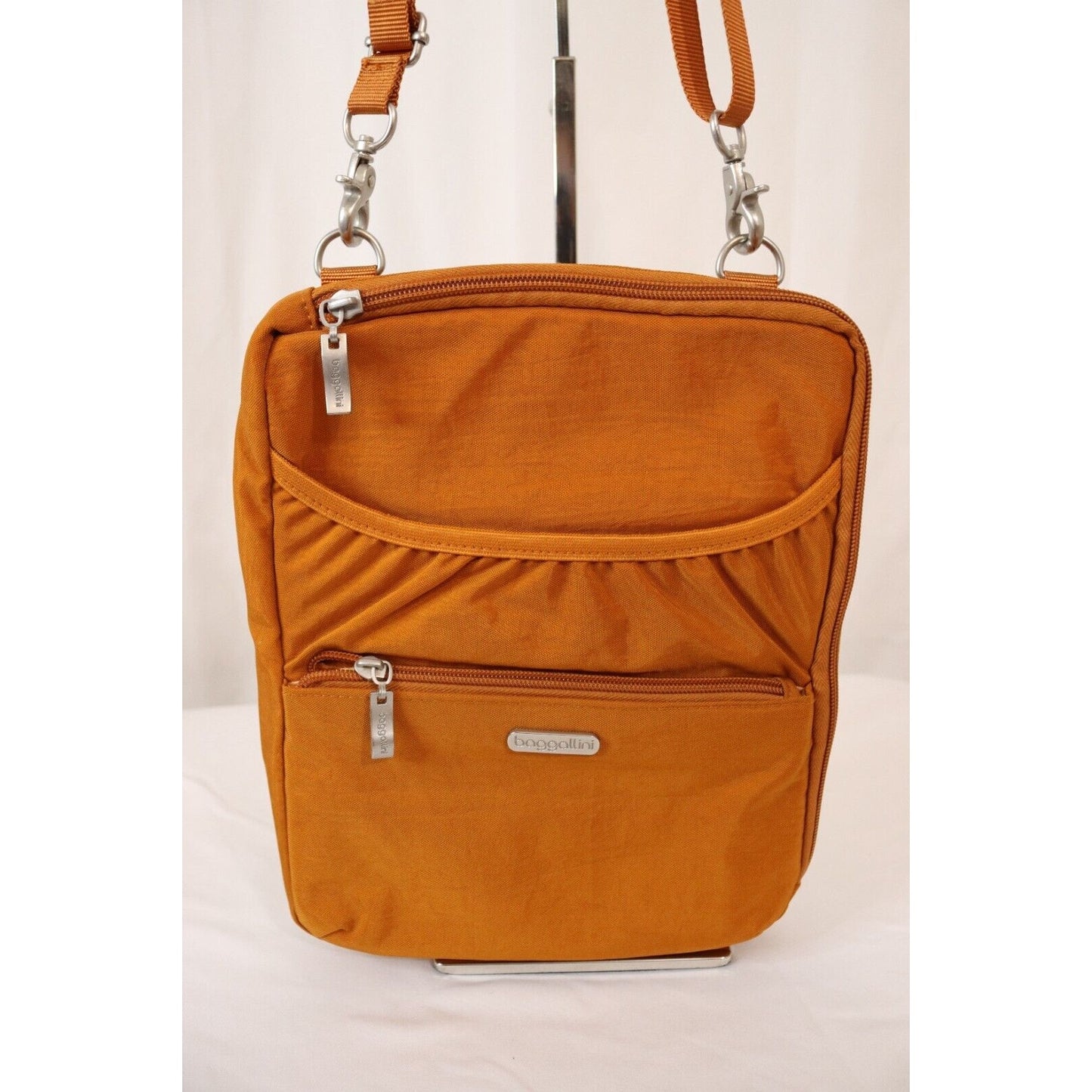 Baggalini Orange Crossbody/Shoulder Book Bag Padded Credit card and Pencil Slot