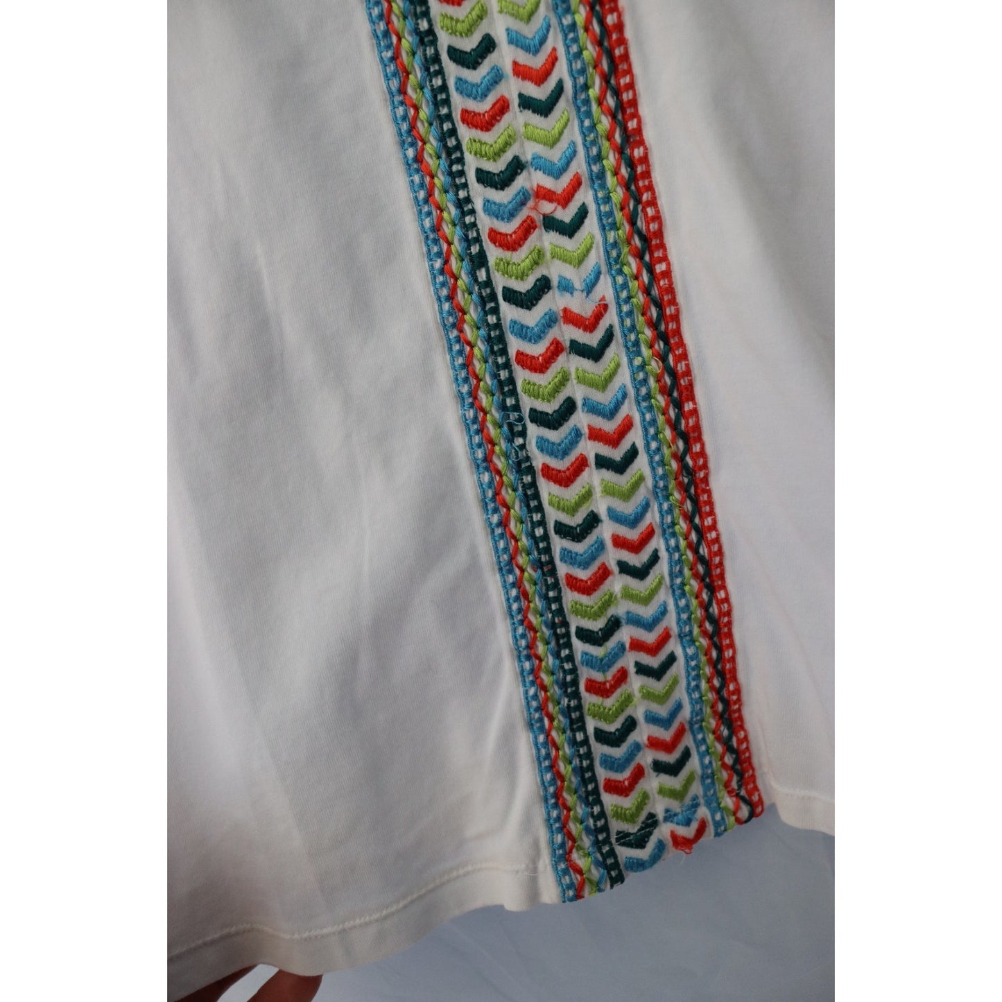 Soft Surroundings White Short Sleeve Top Size Small Embroidery