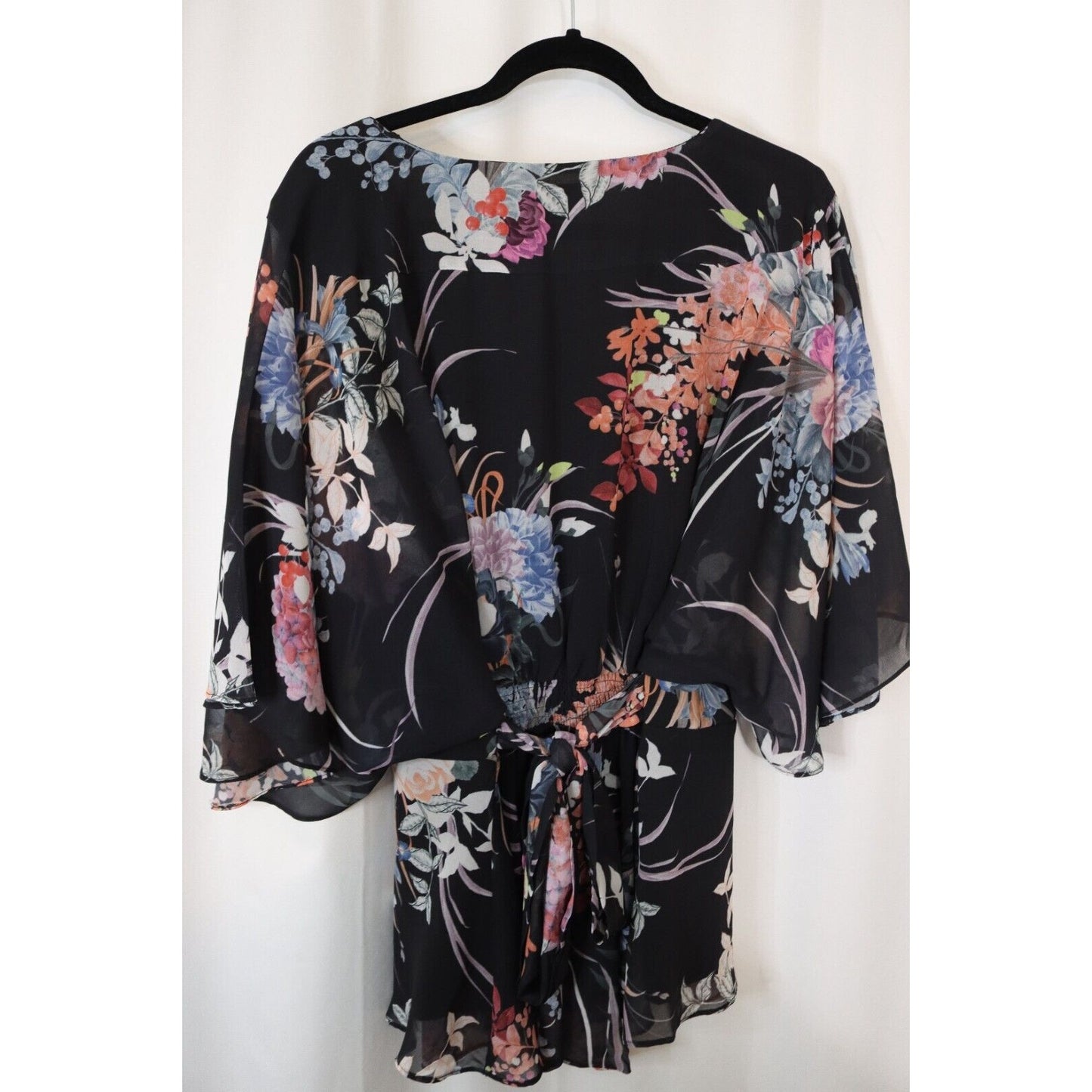 City Chic Size L/20 Black and Floral Top Tie Smocked Back