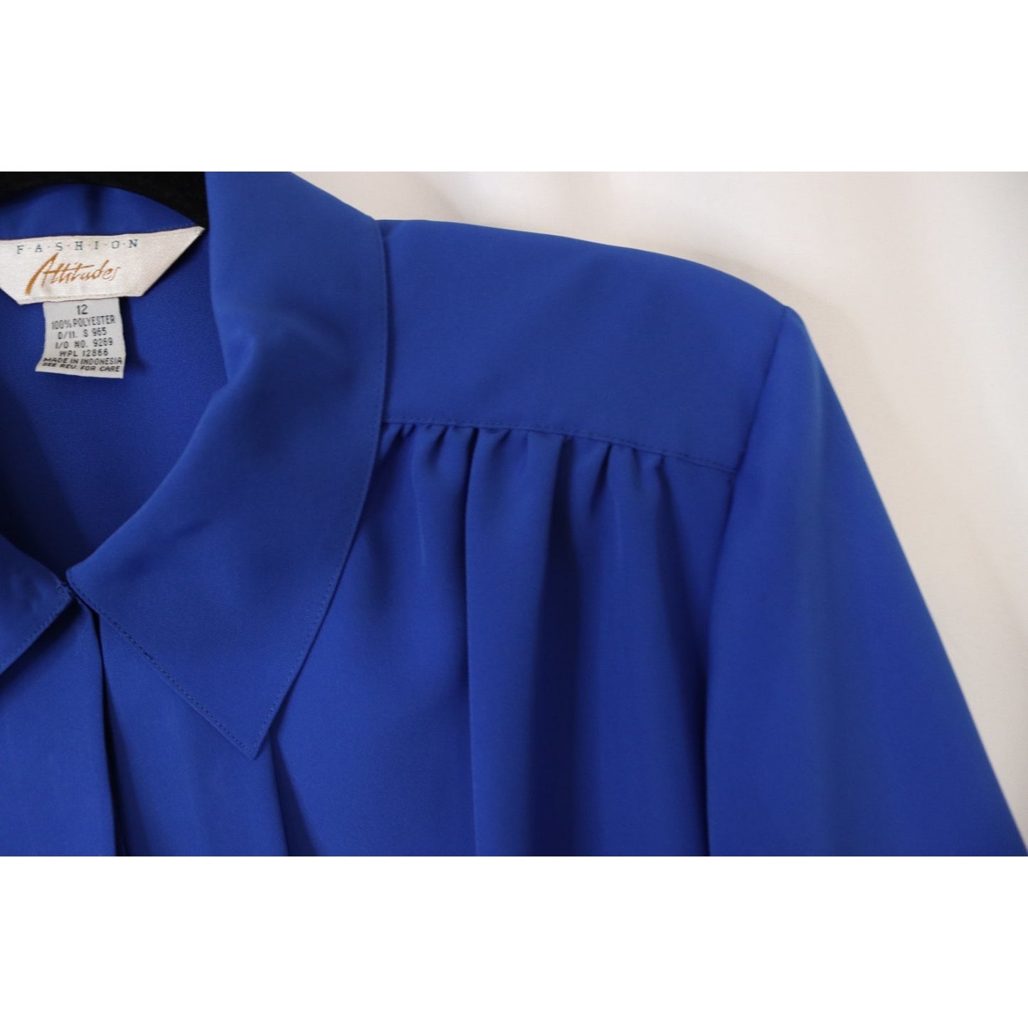 Vintage Fashion Attitudes Blue Long Sleeve Hidden Button Top Polyester Size 12